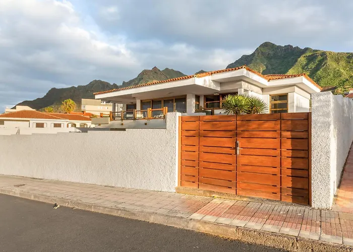 Karat Seaview Apartmán *