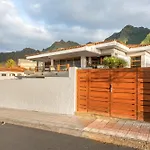 Karat Seaview Apartman *
